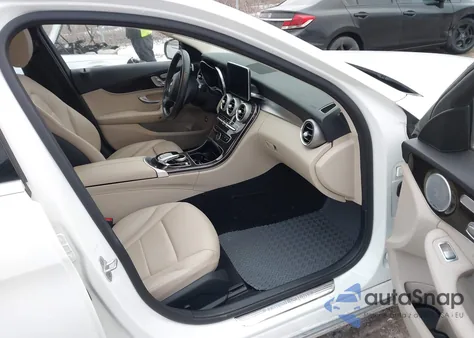 2016 Mercedes-Benz C 300 4Matic from USA, damaged, VIN 55SWF4KBXGU157642